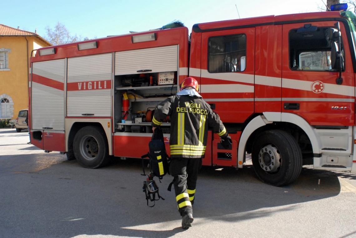 Incendio in un’abitazione di via Tito Speri, paura alle porte di Campo di Carne