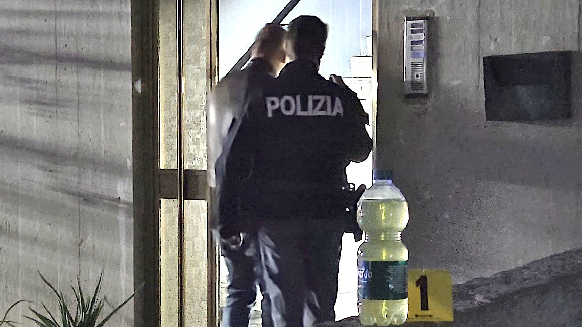 Alle case Arlecchino scongiurato un disastro, trovate 5 molotov 