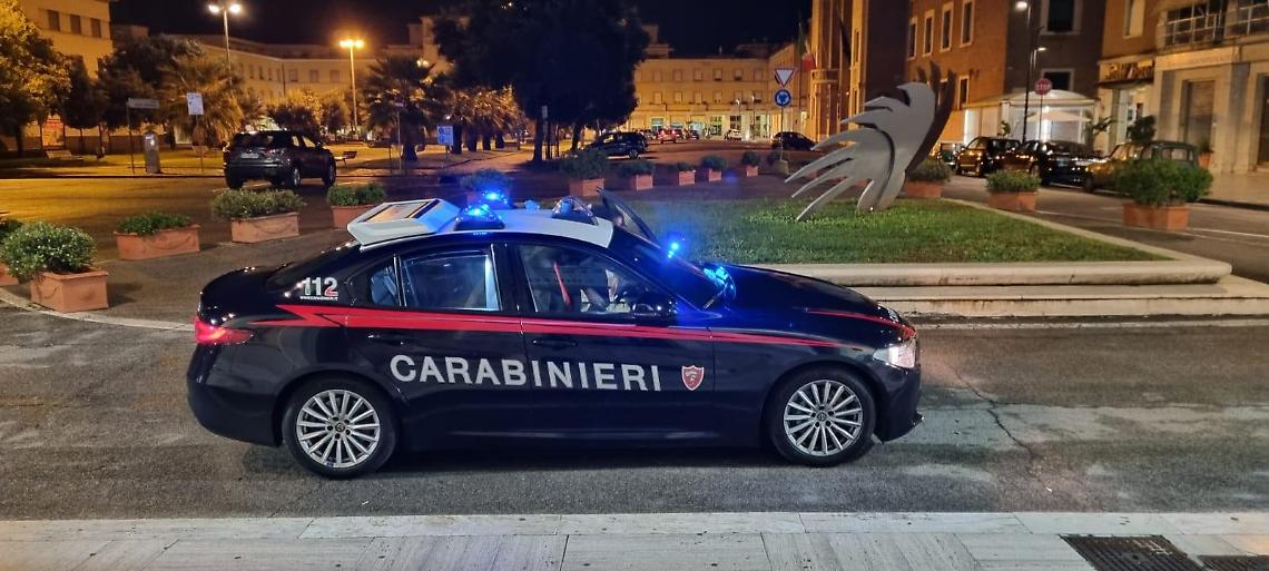 Due arresti a Latina per violenza domestica: madri e mogli vittime di minacce e aggressioni