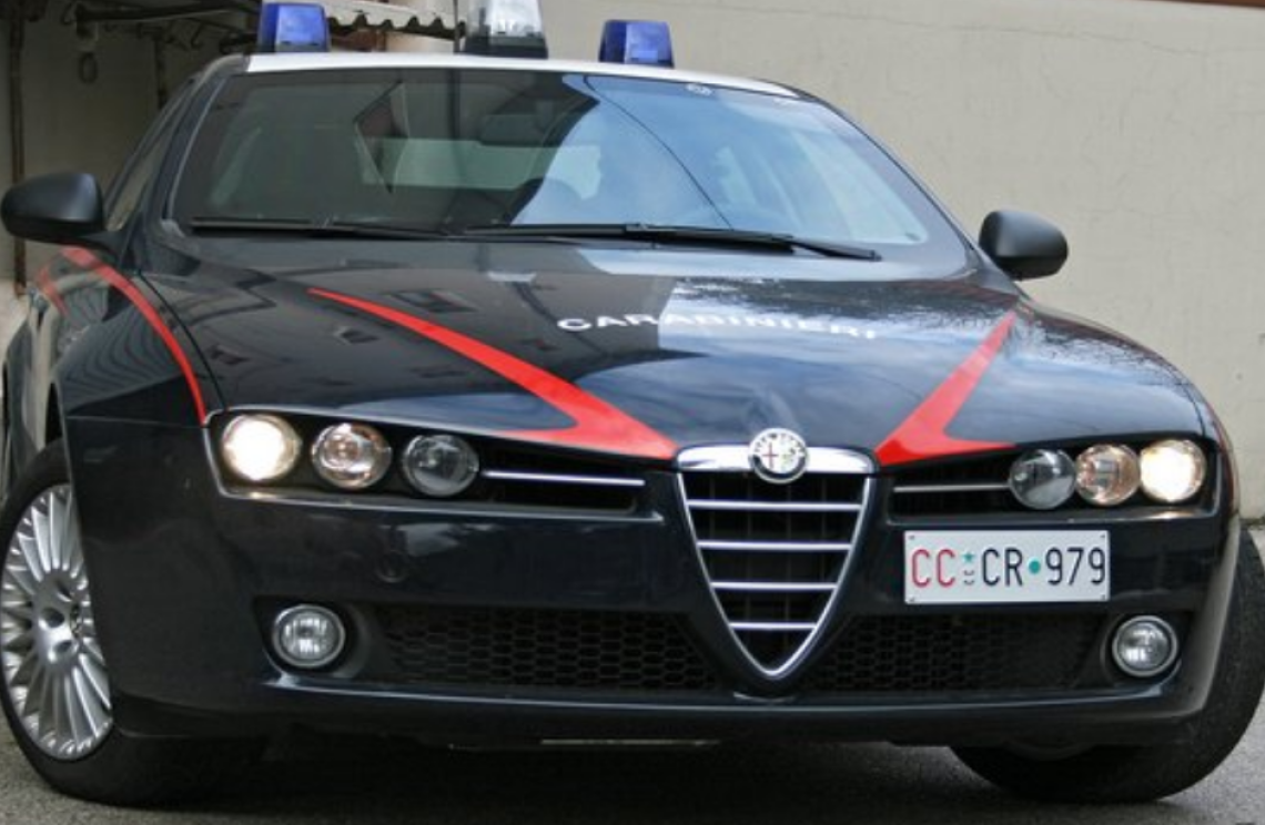 Latina, 26enne sorpreso al volante ubriaco e senza patente: denunciato dai Carabinieri