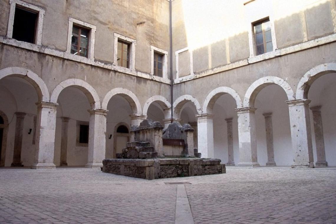 Arriva “Colori & Sapori – I viaggi del gusto”: Palazzo Caetani si accende per il Natale