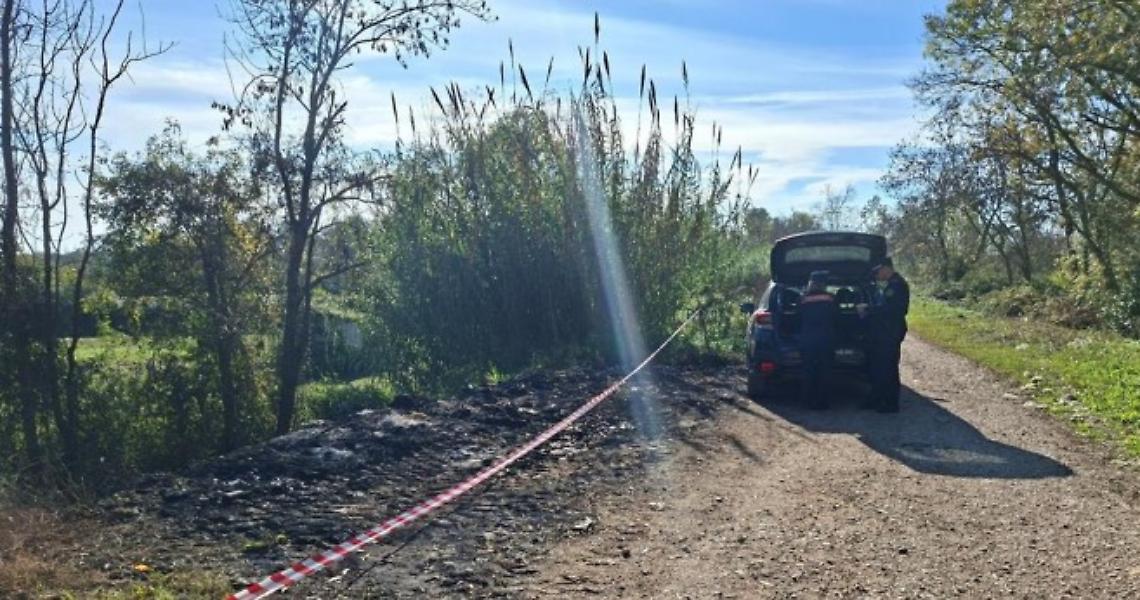 Deposito incontrollato di rifiuti e combustione illecita: denunciato il presunto responsabile