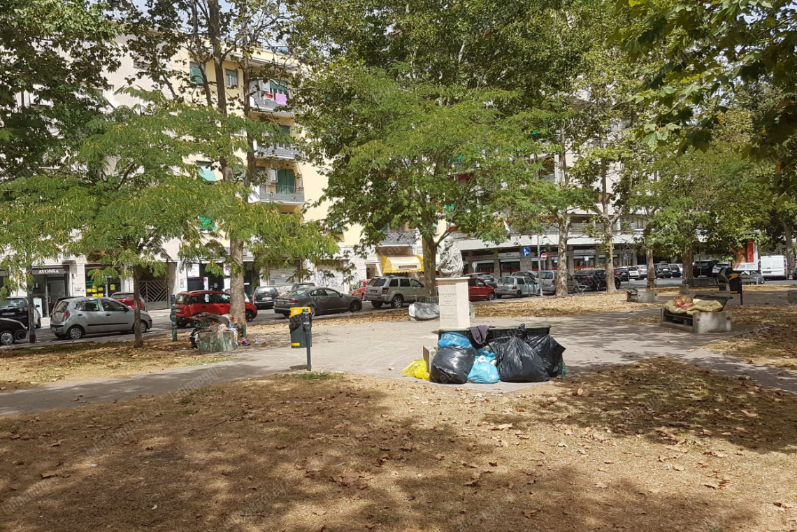 Viale Don Morosini, cittadini contro il Comune: “Promesse tradite, il degrado è ancora tutto lì”