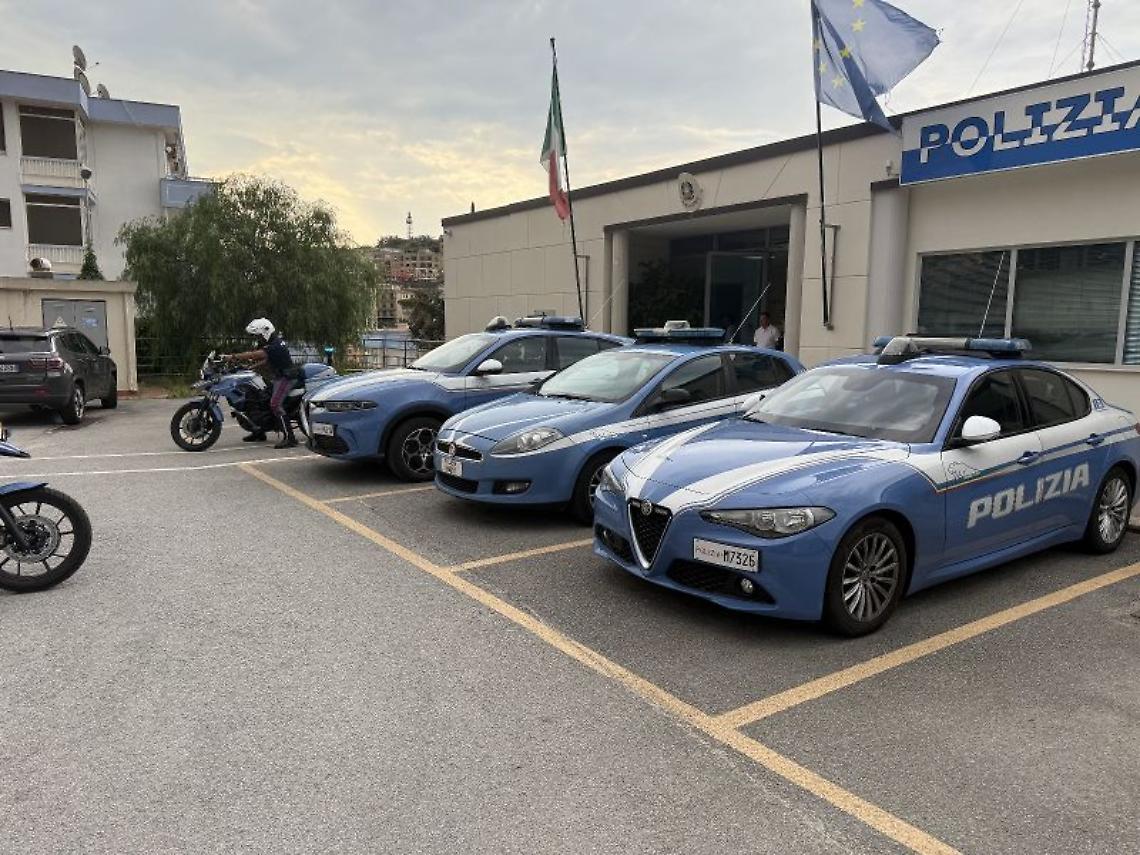 Non si ferma all'alt di una pattuglia e si dà alla fuga: denunciato un uomo