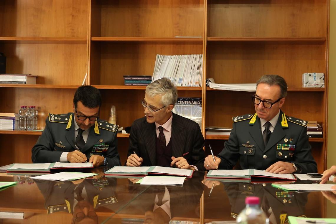 Procura di Roma e Guardia di Finanza firmano il memorandum: stretta sui patrimoni illeciti con la “confisca allargata”