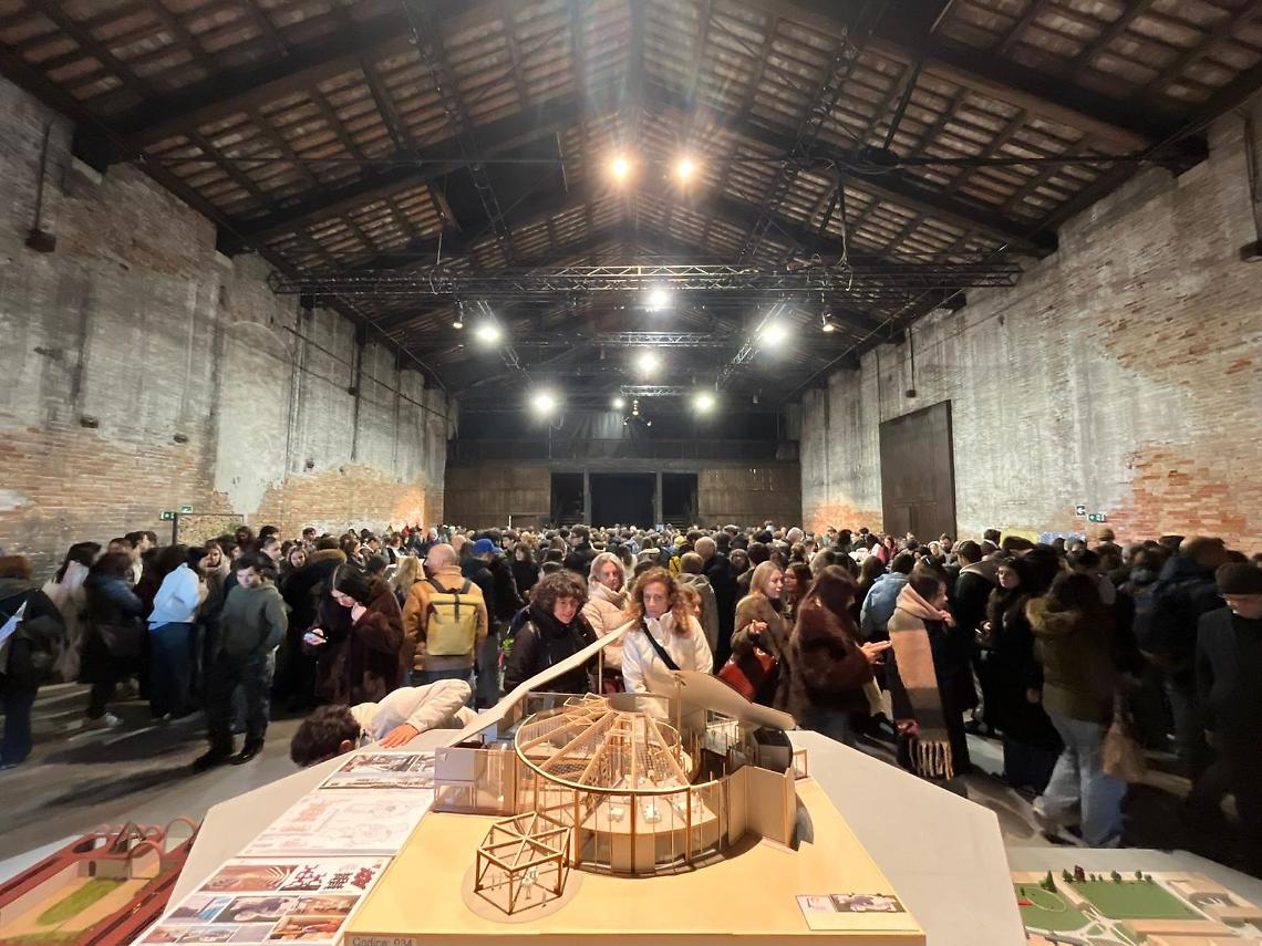 Il Liceo Artistico conquista Venezia con “Forme in transizione”