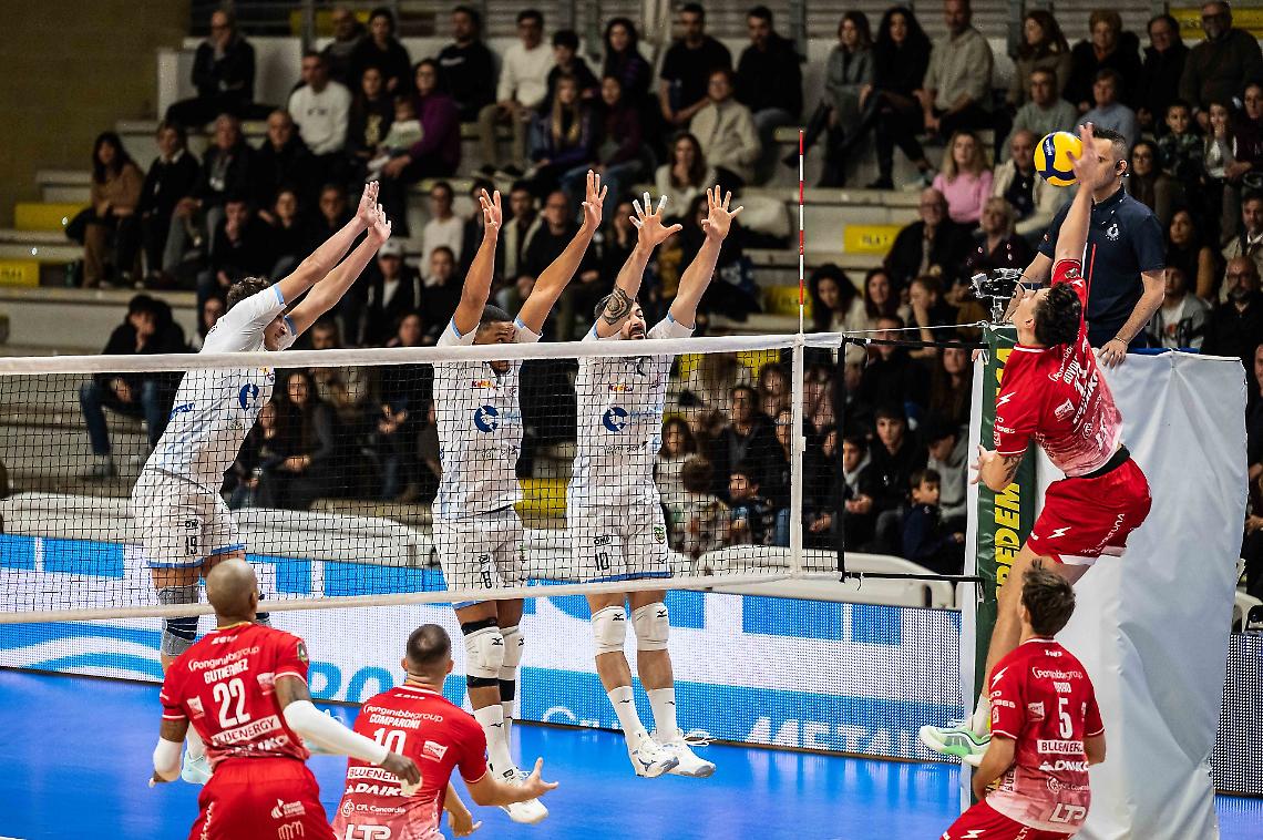 Cisterna gioca una grande pallavolo, ma si arrende in 4 set a Piacenza