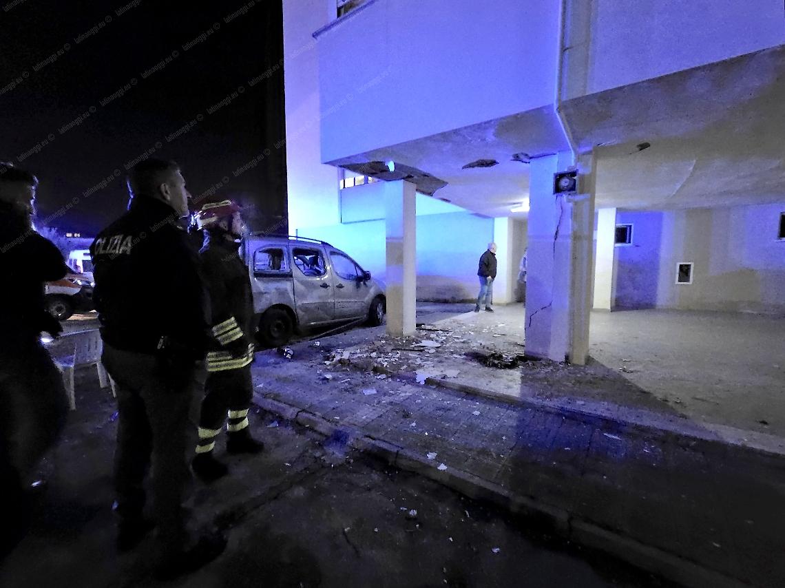 Bomba in viale Kennedy, distrutto il furgone di una disabile: i consiglieri valutano di devolvere i gettoni di presenza