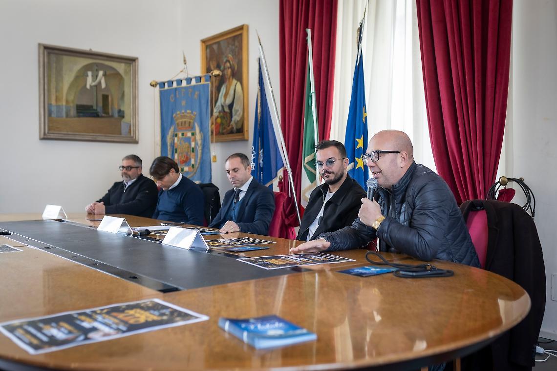 Capodanno 2026, Formia festeggia in grande stile con Sannino e Gigi Finizio