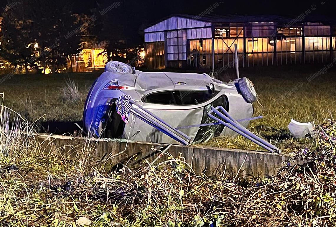 Carambola nella notte sulla Pontina, cinque feriti