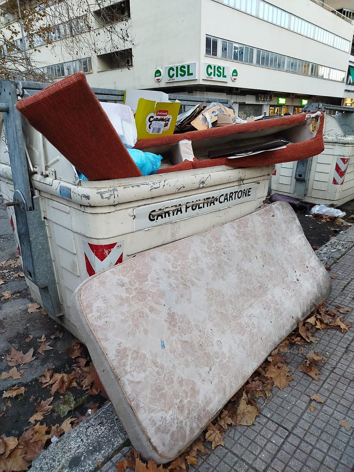 Servizi pubblici, il M5S attacca: &laquo;La propaganda non regge pi&ugrave;, Latina soffoca&raquo;