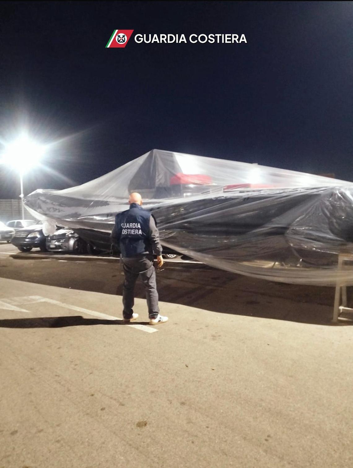 Maxi gommone rubato ritrovato a Terracina: vale 200mila euro