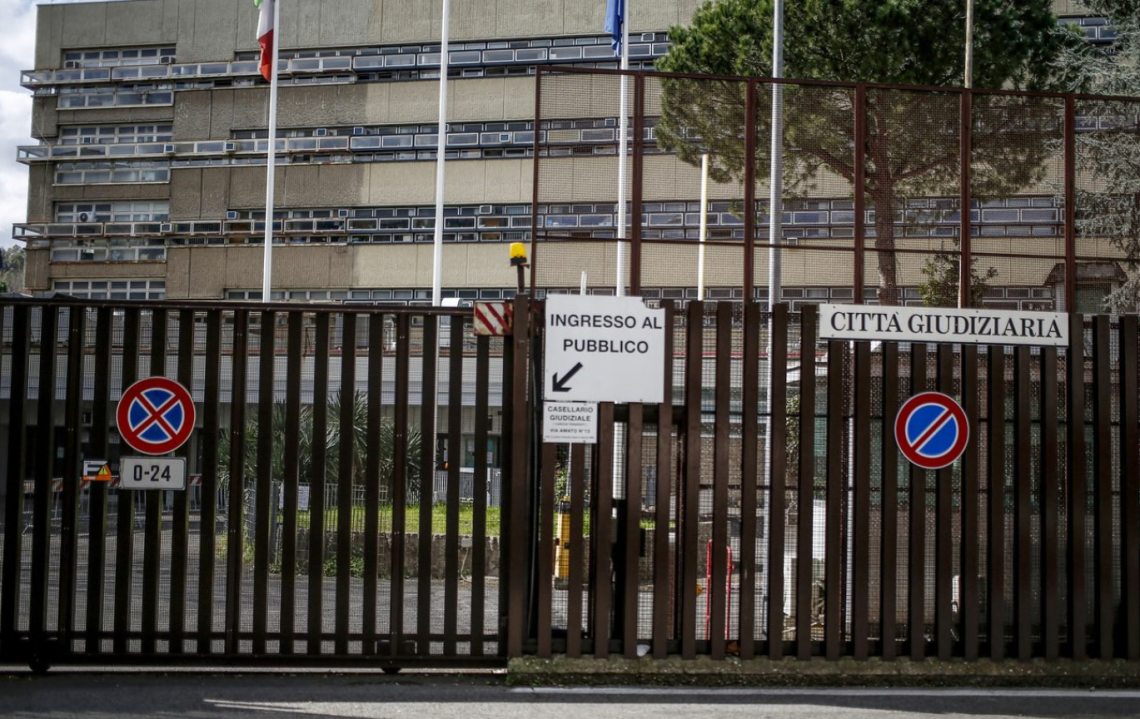 Terracina, davanti al gip Marano non parla e Minale respinge tutte le accuse