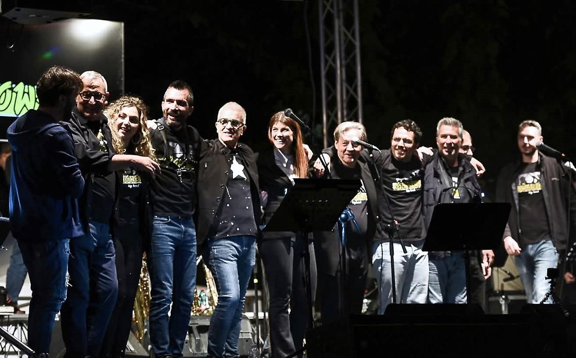Cisterna, The Showers Big Band accende il Natale in Aula consiliare