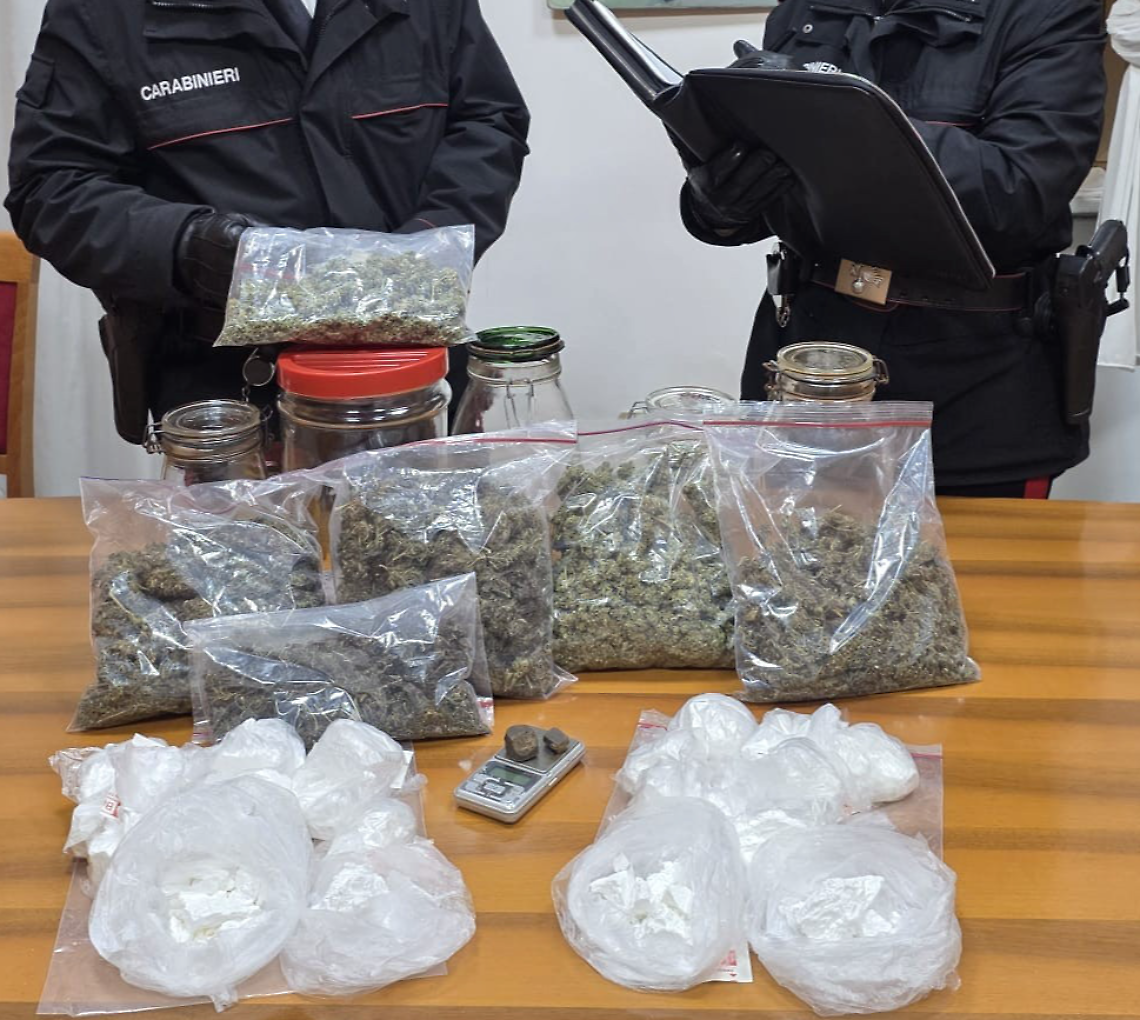 Un chilo di cocaina a casa, concessi gli arresti domiciliari