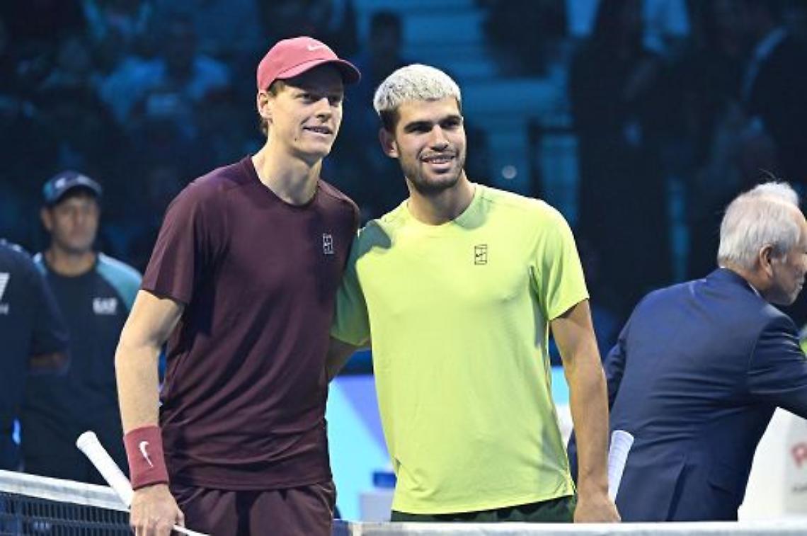 Nell'esibizione di Seoul, Alcaraz batte Sinner in due set