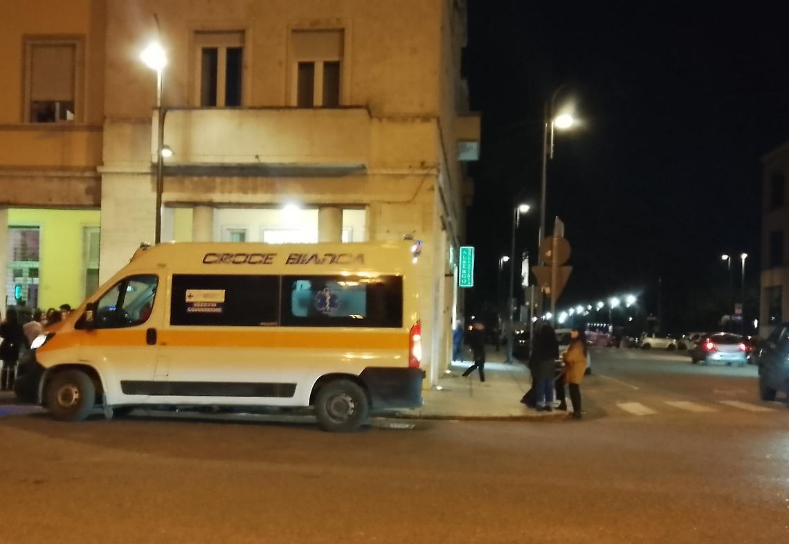 Minore picchiato in piazza della Libert&agrave; finisce in ospedale