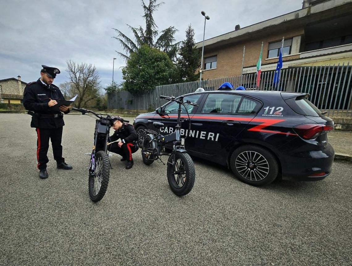 E-bike trasformate in motorini: scattano controlli e sanzioni a Sezze