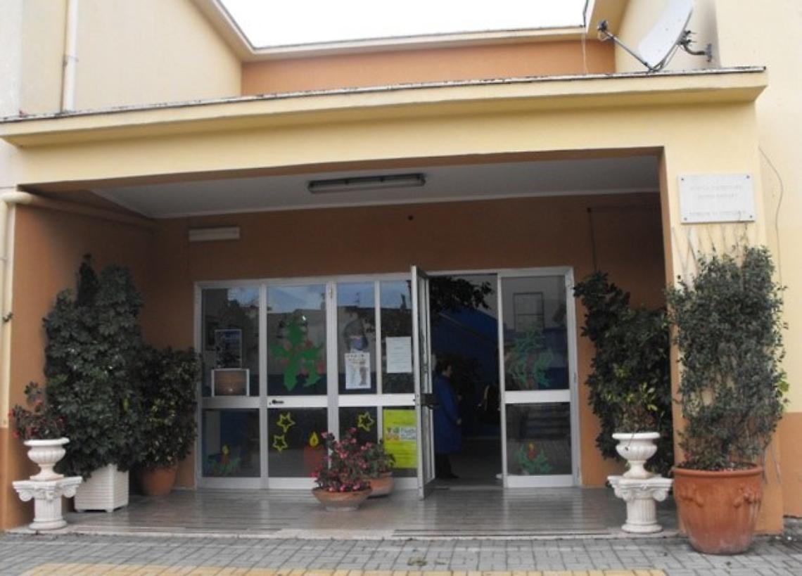Furti nelle scuole di Scauri e Marina di Minturno, luned&igrave; lezioni sospese