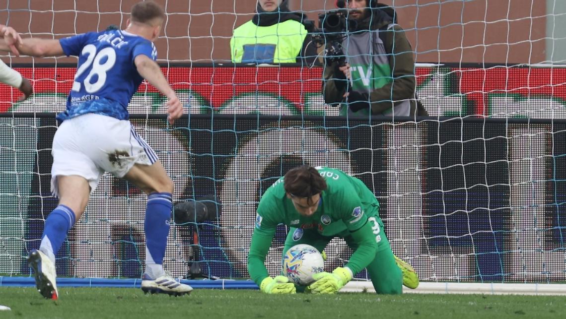 Carnesecchi para il rigore a Nico Paz al 98': Como-Atalanta 0-0