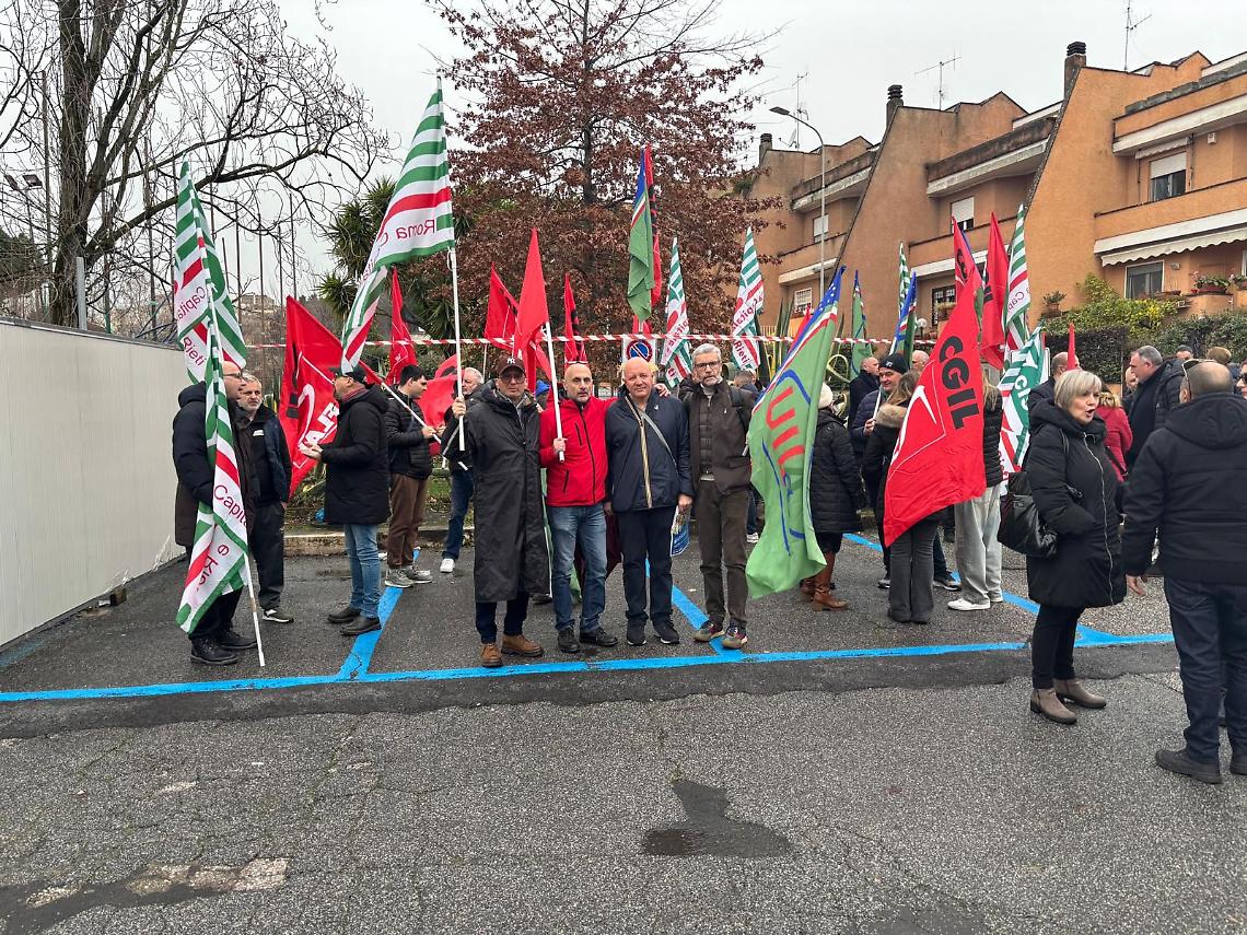 Crik Crok, presidio davanti al Tribunale di Velletri: lavoratori e sindacati chiedono certezze