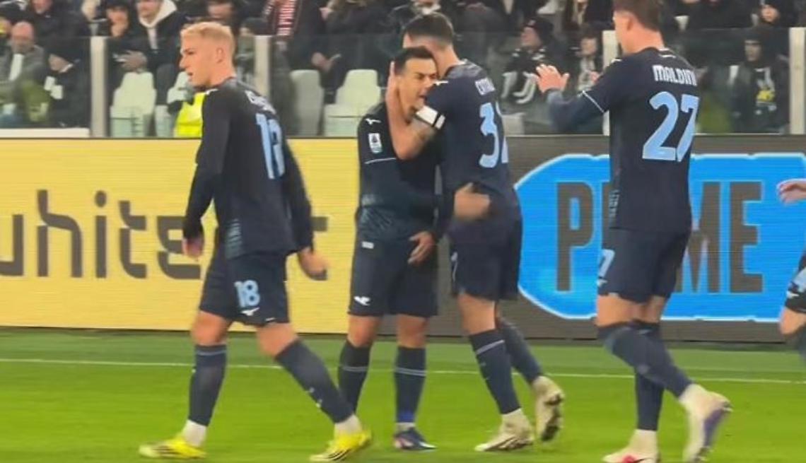 La Lazio, avanti 2-0, si fa rimontare dalla Juventus: il gol all'ultimo respiro di Kalulu per il 2-2 finale