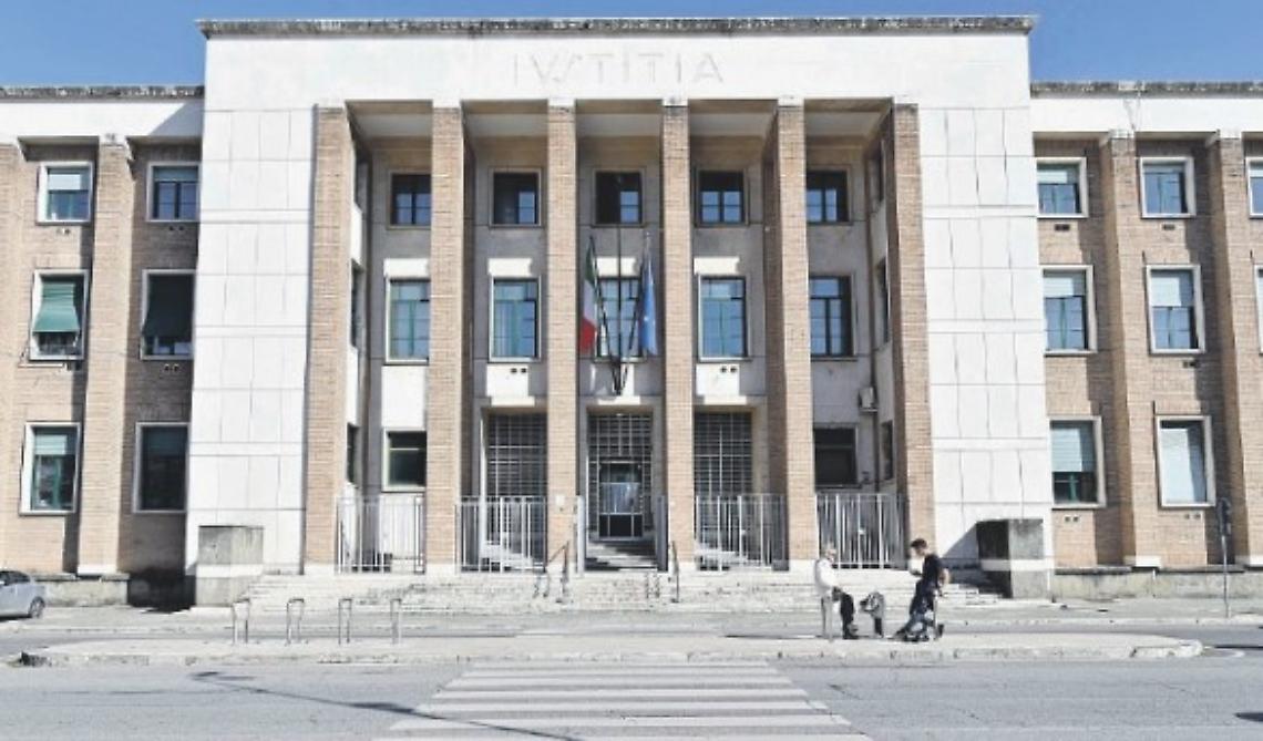 Spaccio di droga, patteggiamento respinto per Spinelli