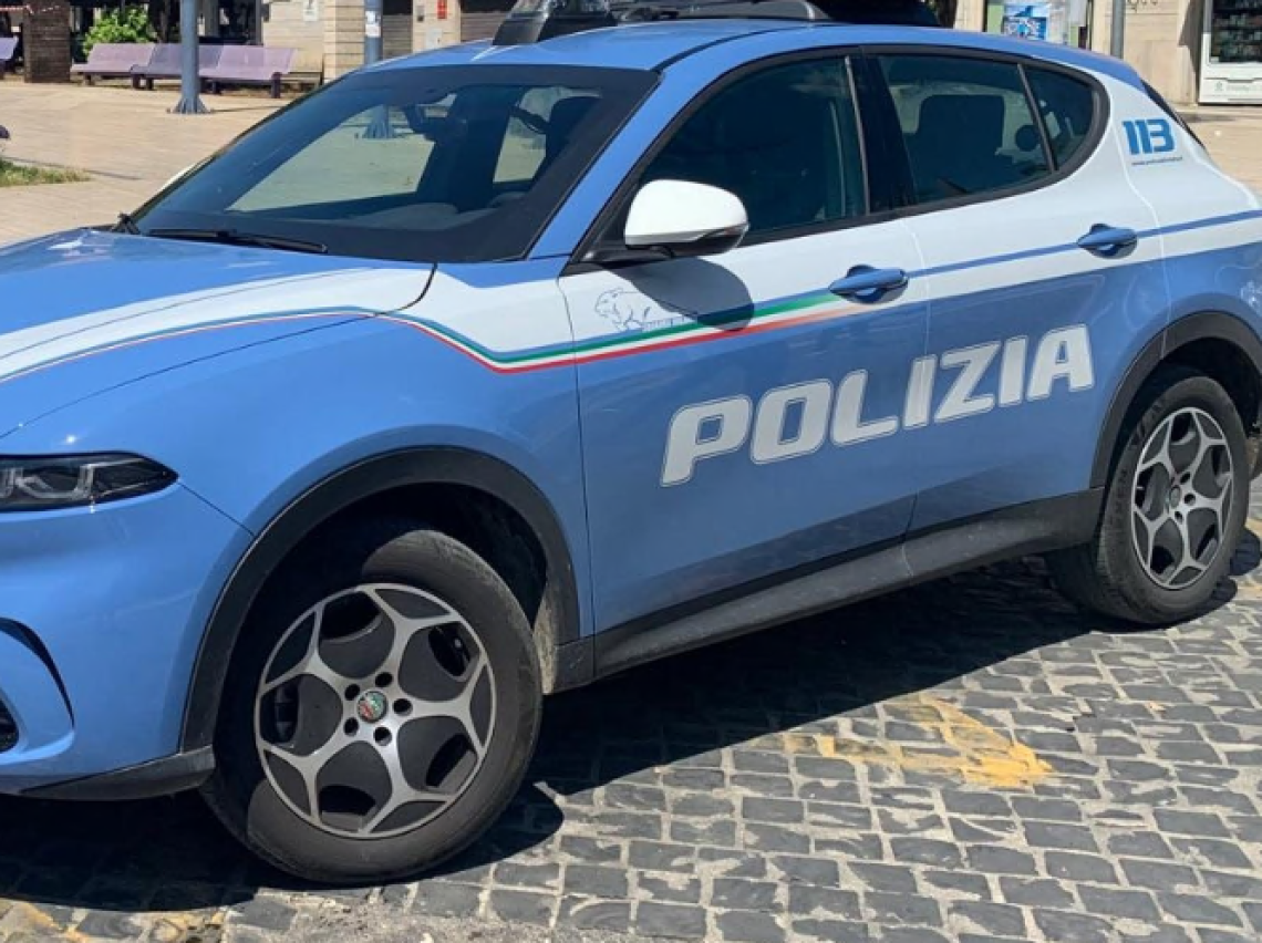 Controlli straordinari: la Polizia trova dosi di cocaina e hashish  occultate sotto una mattonella