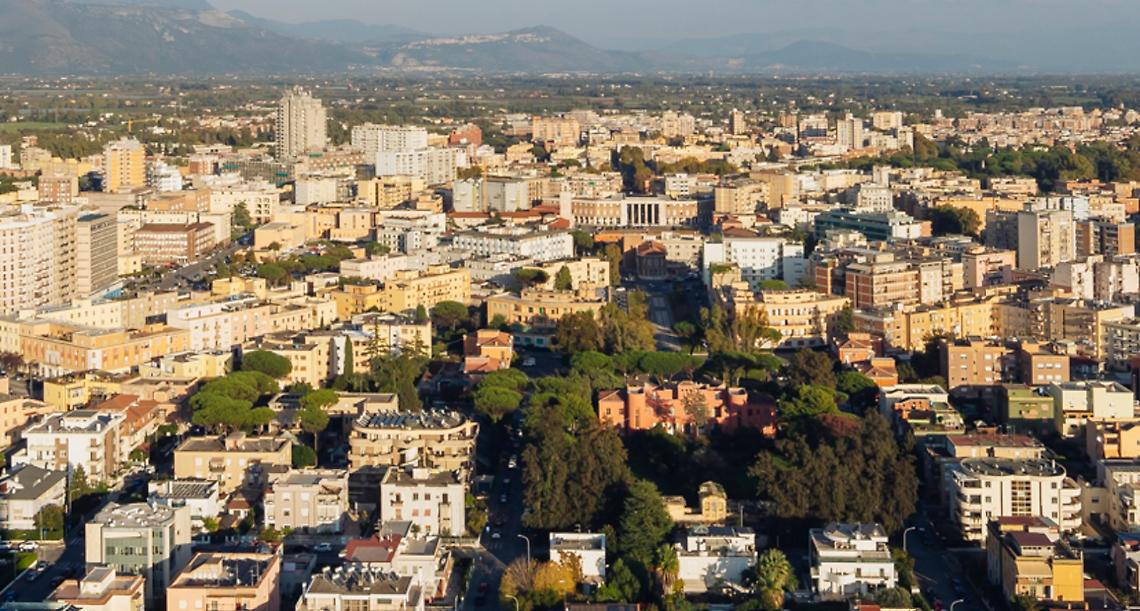 Piazze e spazi vivi: dal centro fragile alla citt&agrave; sostenibile