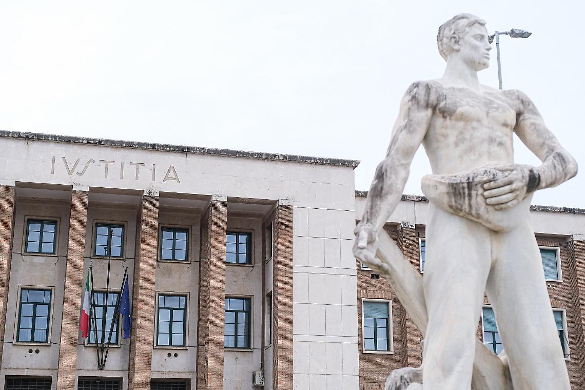 Mantenimento negato all'ex moglie disoccupata, dovr&agrave; contribuire alle spese