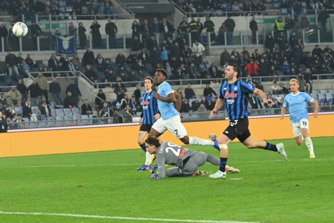 La Lazio va avanti due volte, ma l'Atalanta riesce a rimontare: all'Olimpico finisce 2-2