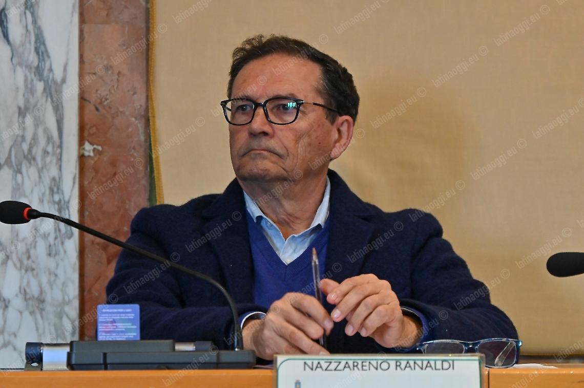 Latina, caos insegne e passi carrabili: Ranaldi denuncia evasione da 4 milioni e propone una riforma