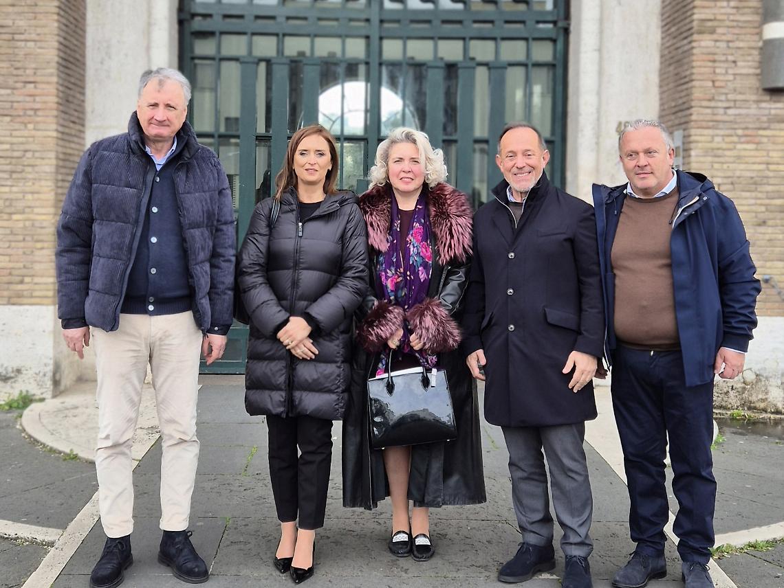Comunali a Fondi, FdI presenta la candidata sindaco Annarita Del Sole