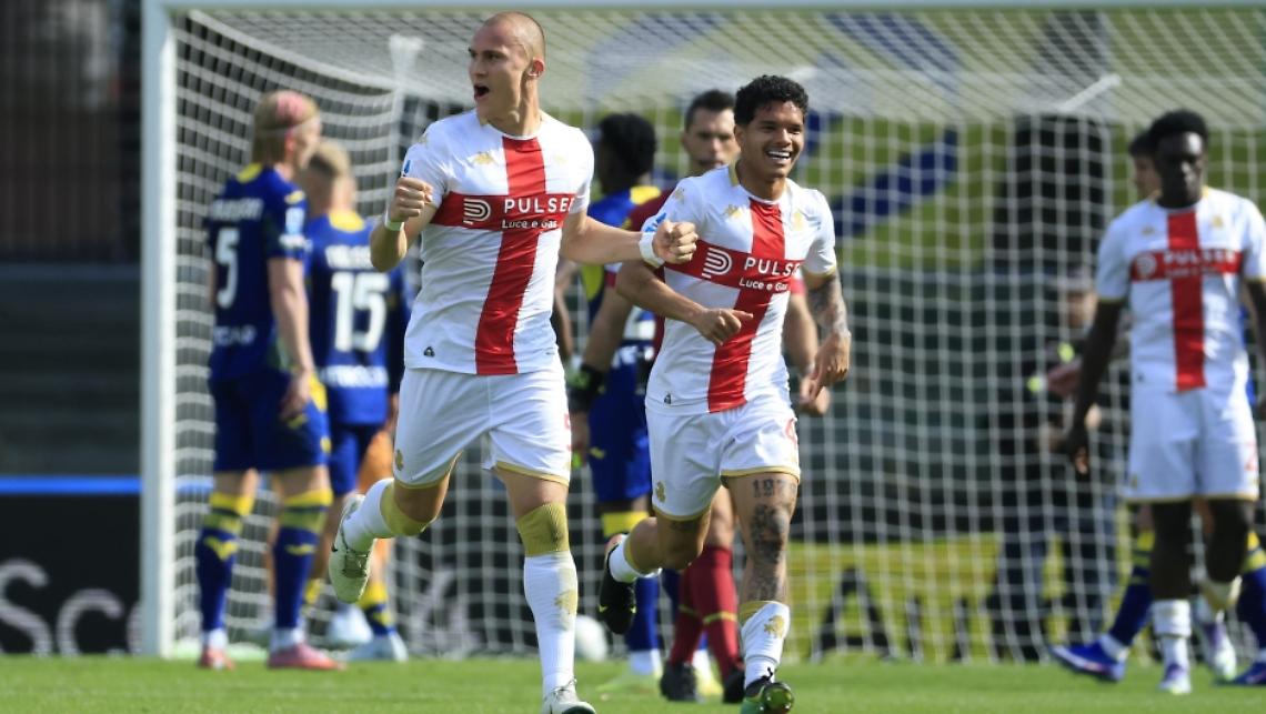 Festa Genoa a Verona e salvezza ormai vicina