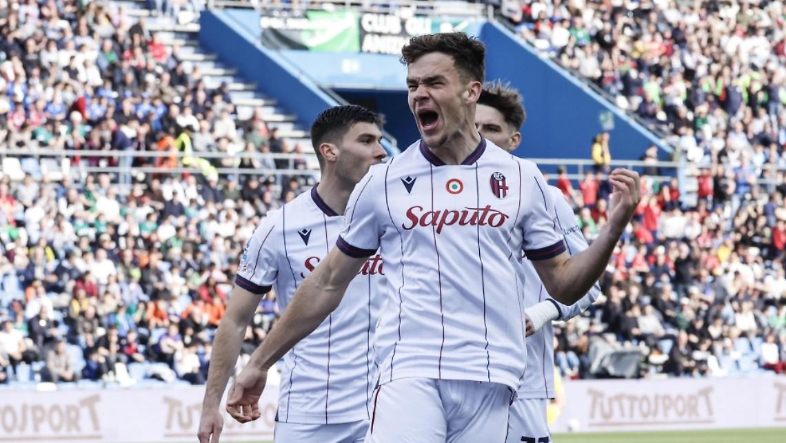 Il Bologna supera il Sassuolo a Reggio Emilia. Secondo successo per il Pisa