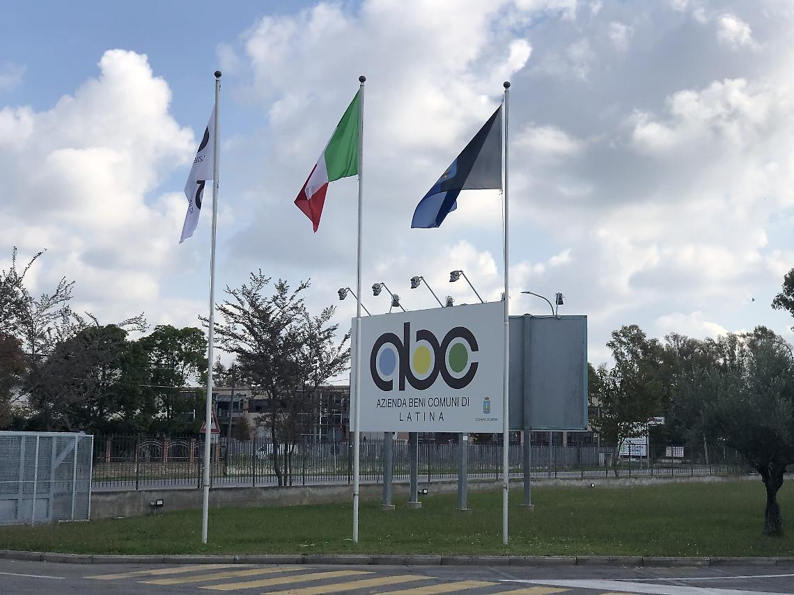 ABC Latina, servizi extra-canone nel mirino: convocata la Commissione Trasparenza