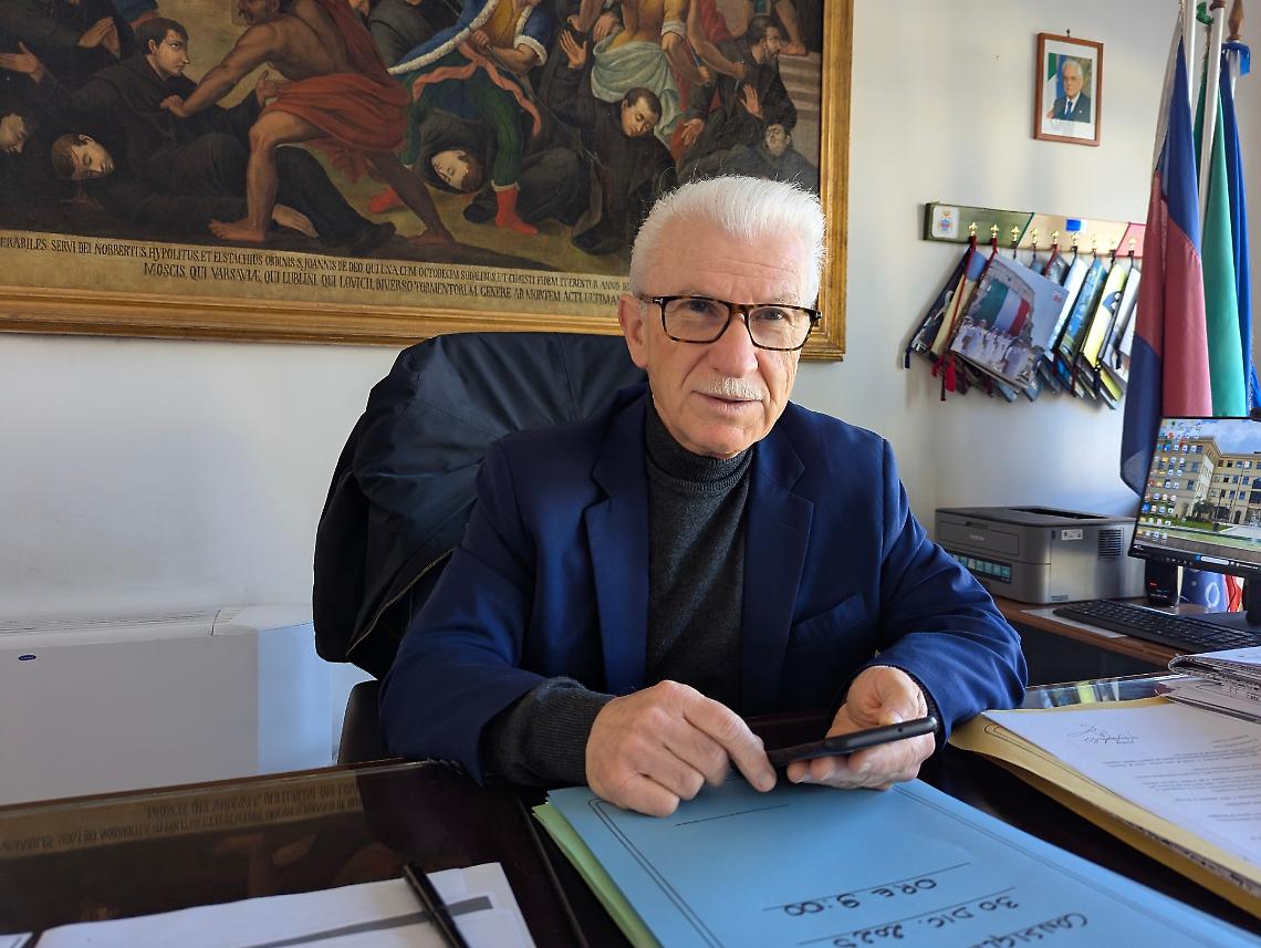 Minore accoltellato a Fondi, il sindaco: "Episodio gravissimo, serve affrontare il disagio giovanile"