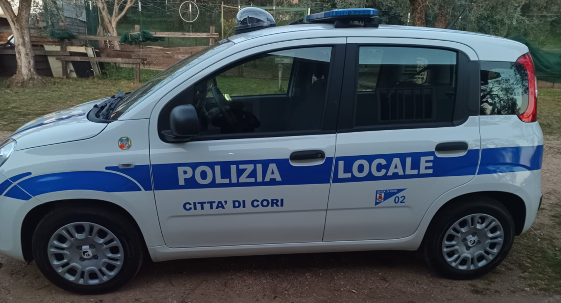 Cori, nuova auto ibrida per la Polizia Locale: sicurezza e sostenibilit&agrave;