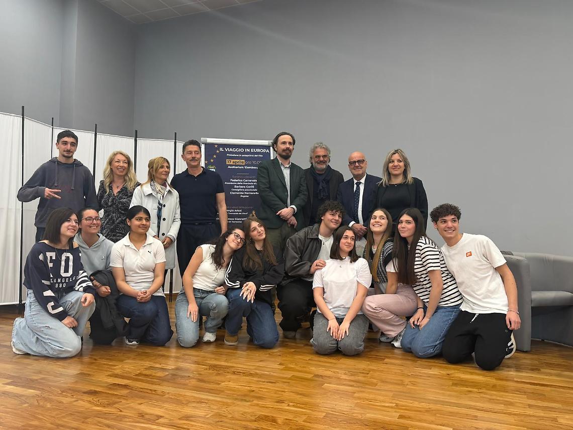 Terracina, grande partecipazione per la visione del docufilm "Europa, una barca"