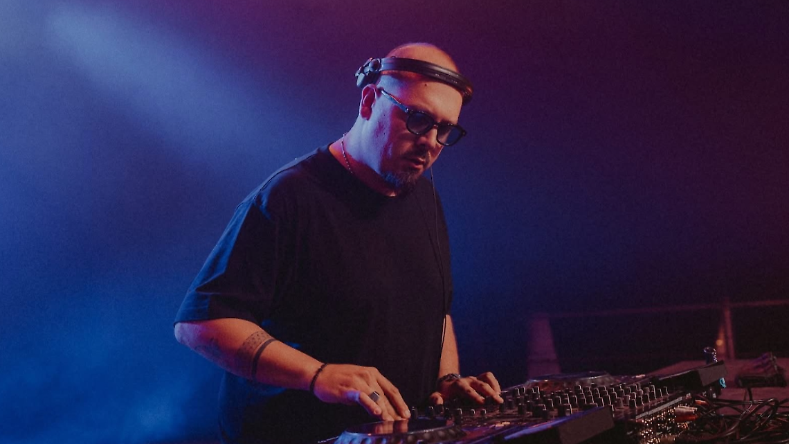 DJ Eryx conquista il Portogallo e rilancia: &ldquo;Balliamo Ancora&rdquo; punta all&rsquo;estate 2026