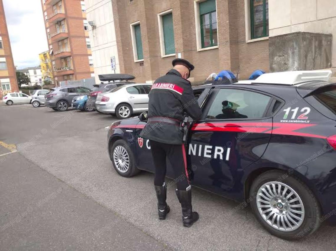 Palpeggia due minori, il gip lo lascia in carcere 