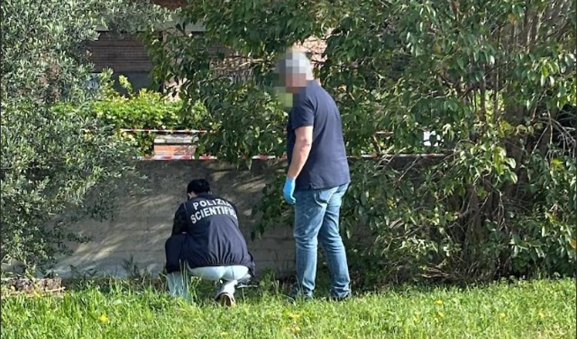 Nessuna telecamera nel punto dov'&egrave; stata abbandonata la pistola 