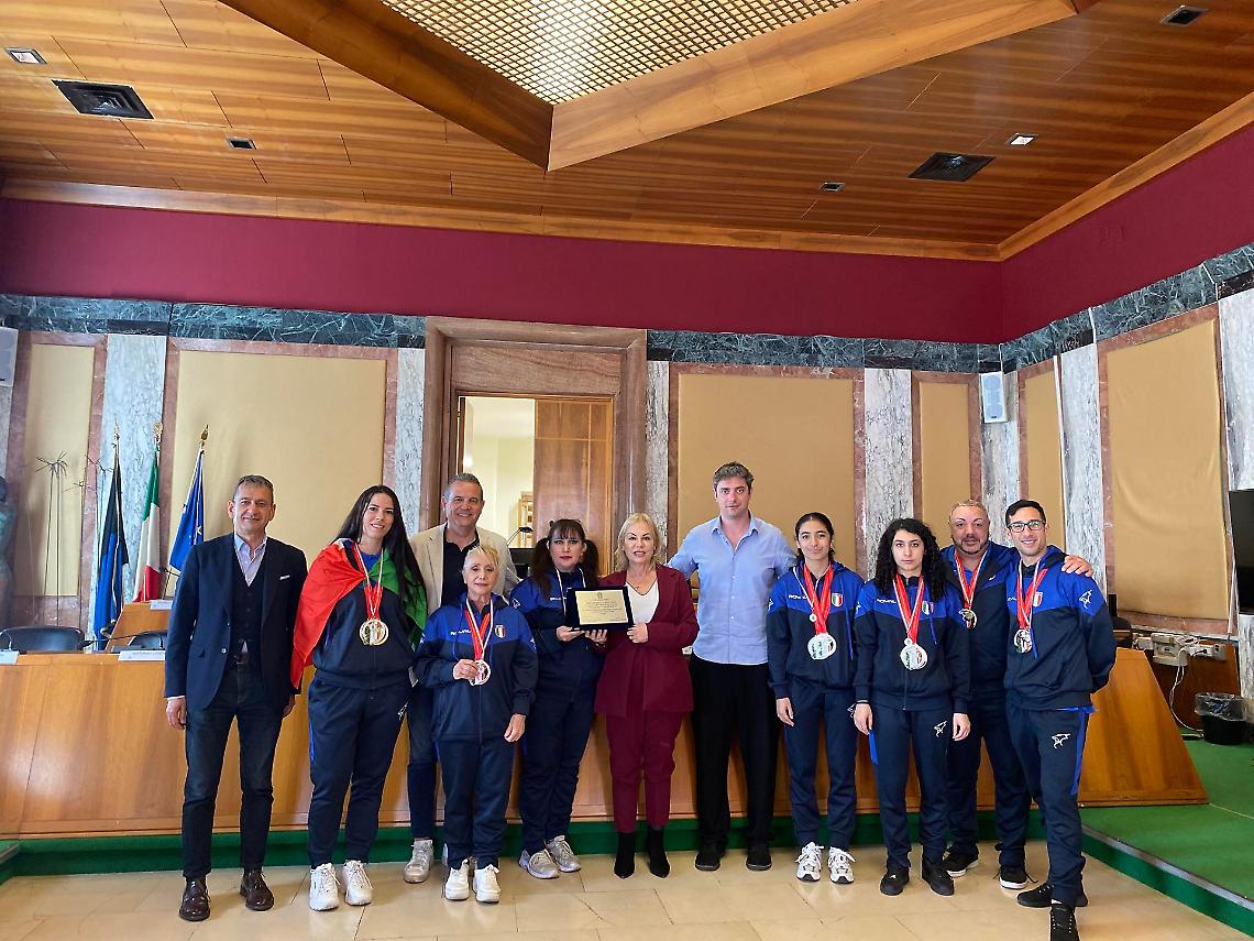 Il Comune di Latina premia gli atleti della Big Jim Academy guidati dalla maestra Gina Ragazzo