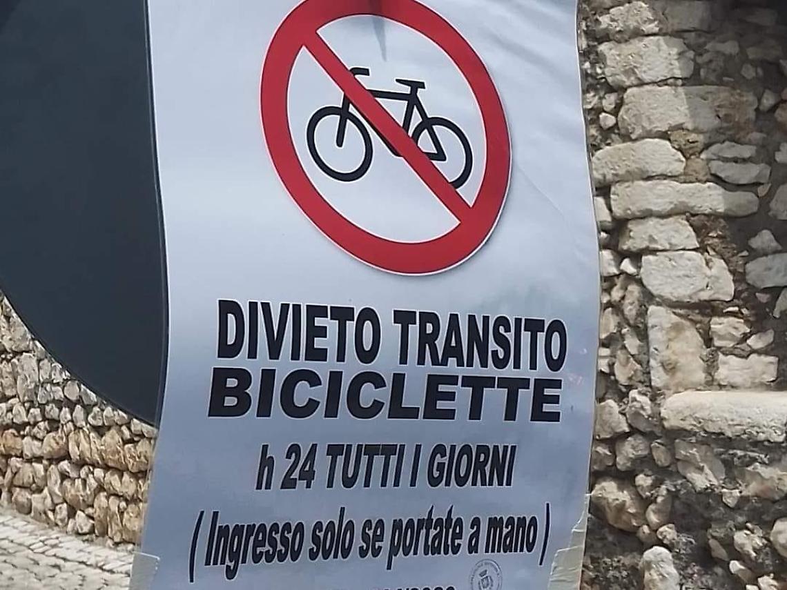 Niente bici nel centro storico, il sindaco: "Citt&agrave; aperta, ma con delle regole"