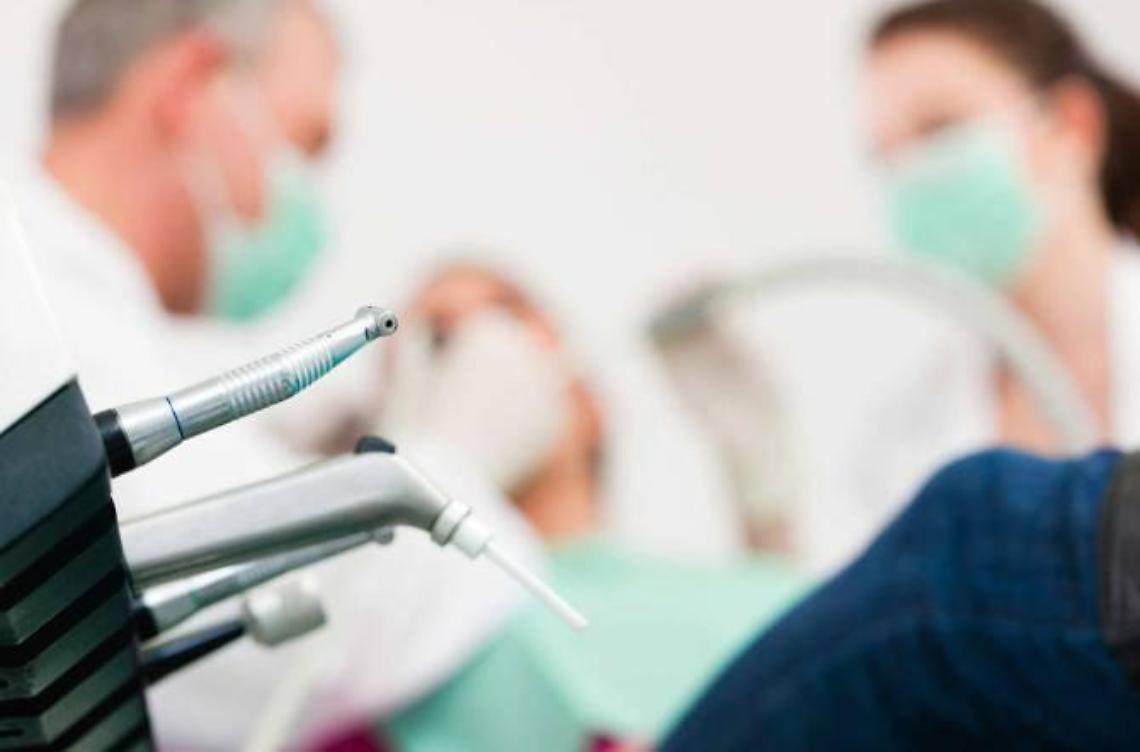 Covid, i dentisti in grande difficoltà: ignorati dalle istituzioni