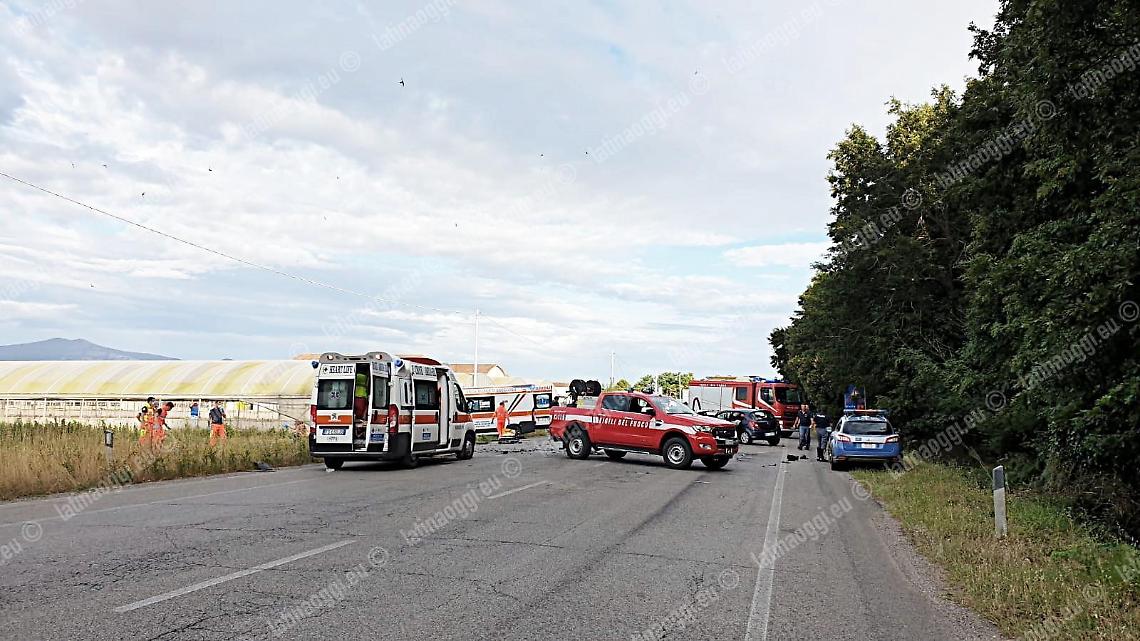 Incidente mortale sulla Pontina, muore donna di 58 anni