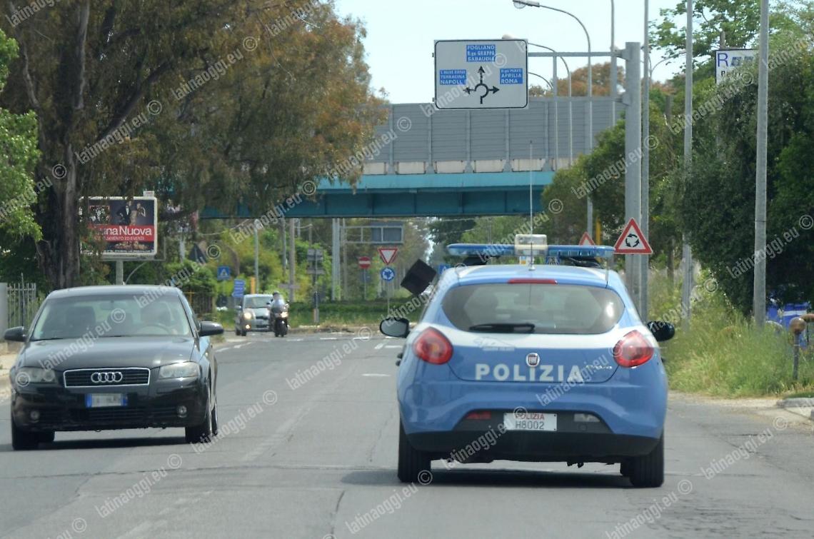 Si spacciano per poliziotti Anziano derubato in casa