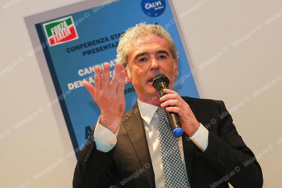 Il centrodestra pensa al voto. Calvi (FI): "Uniti siamo imbattibili"