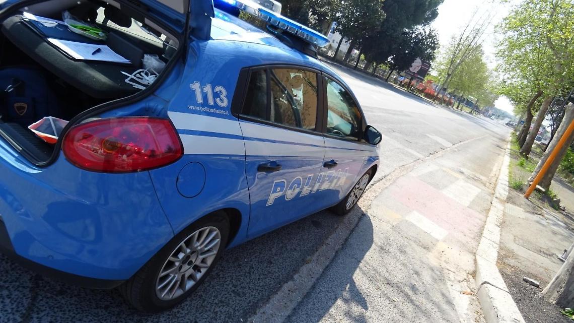 Litiga col compagno della ex e poi aggredisce i poliziotti: arrestato
