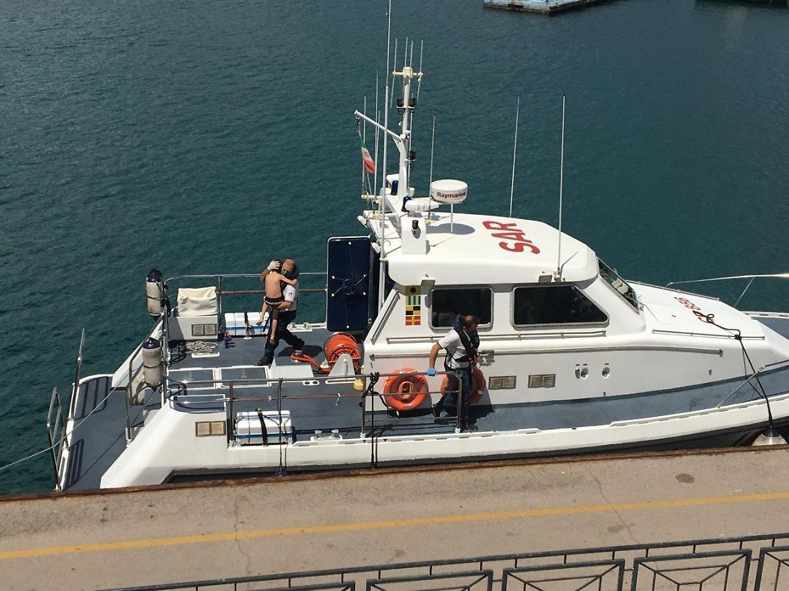 Salvataggi in mare e sanzioni, il bilancio della Guardia Costiera